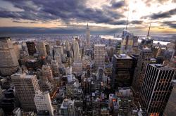 开云体育在线-寒冬盛放的玫瑰，灰熊抢七爆冷淘汰快船，青春风暴席卷洛城