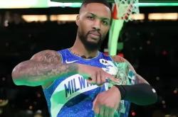 开云体育官网-关于加拿大男篮横扫尼日利亚男篮，利拉德打破历史纪录的信息