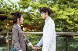 开云体育APP下载-魔术铁幕下的无声革命，小贾伦·杰克逊如何用统治力定义新时代篮球？