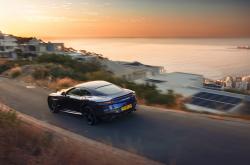 开云体育官网-逆转与稳定，当宿敌的烽烟遇上新星的磐石