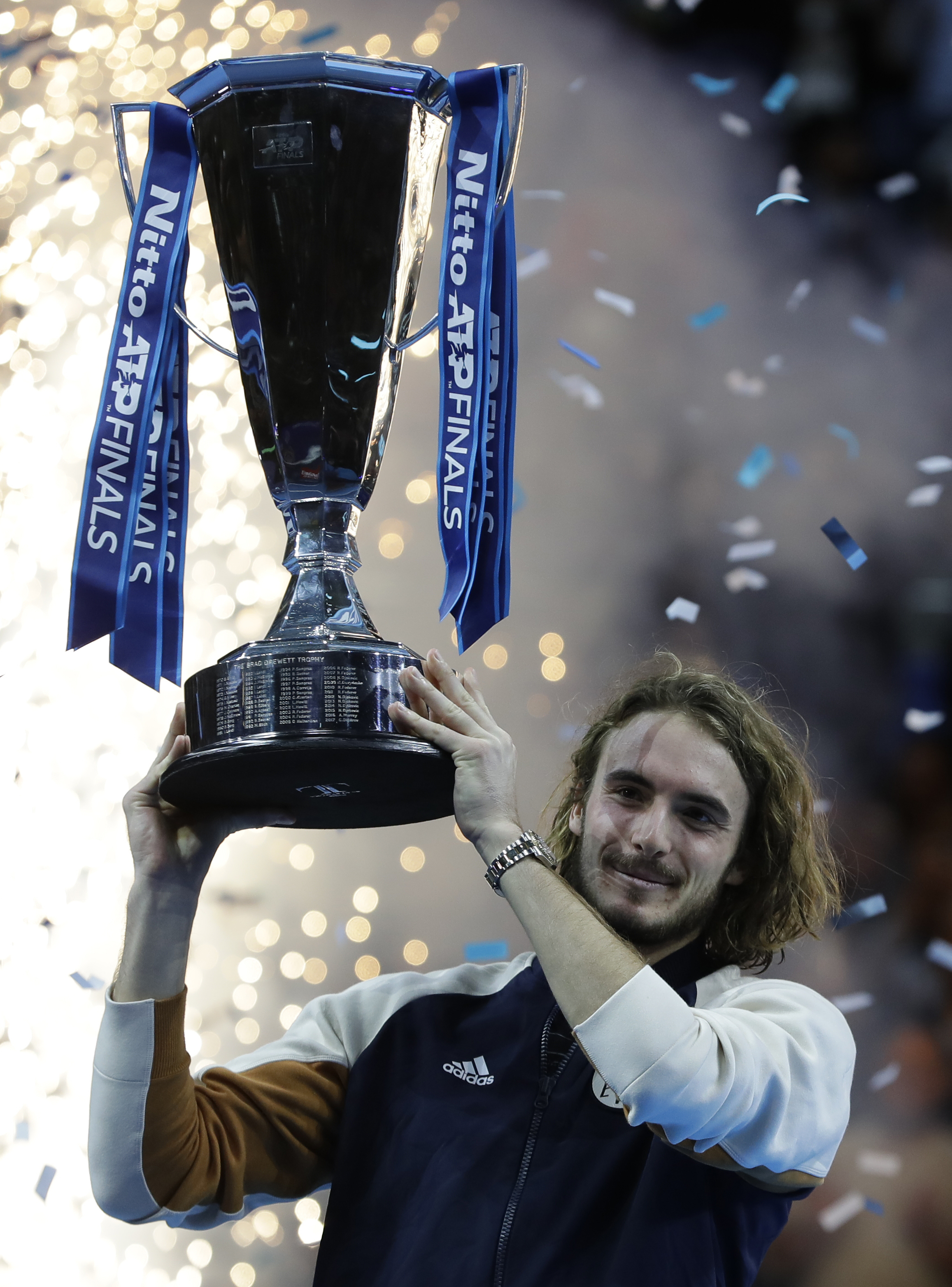 日本网球队逆转欧洲网球队,西西帕斯打破历史纪录的简单介绍 日本网球队逆转欧洲网球队,西西帕斯打破历史纪录的简单介绍