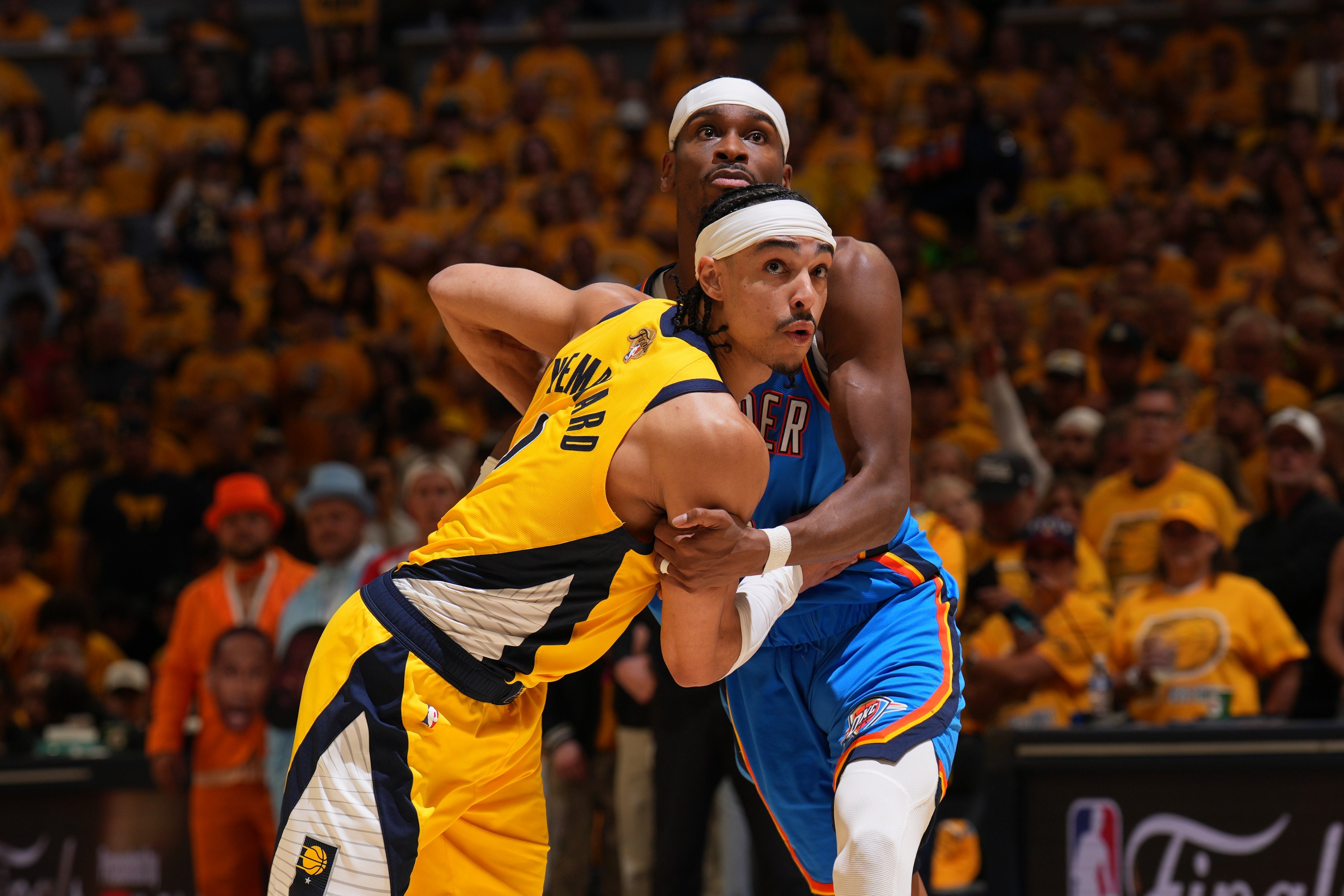 爵士横扫步行者,戈贝尔统治全场 爵士横扫步行者,戈贝尔统治全场