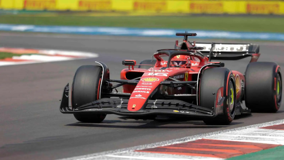 雷诺车队绝杀威廉姆斯，佩雷兹关键制胜