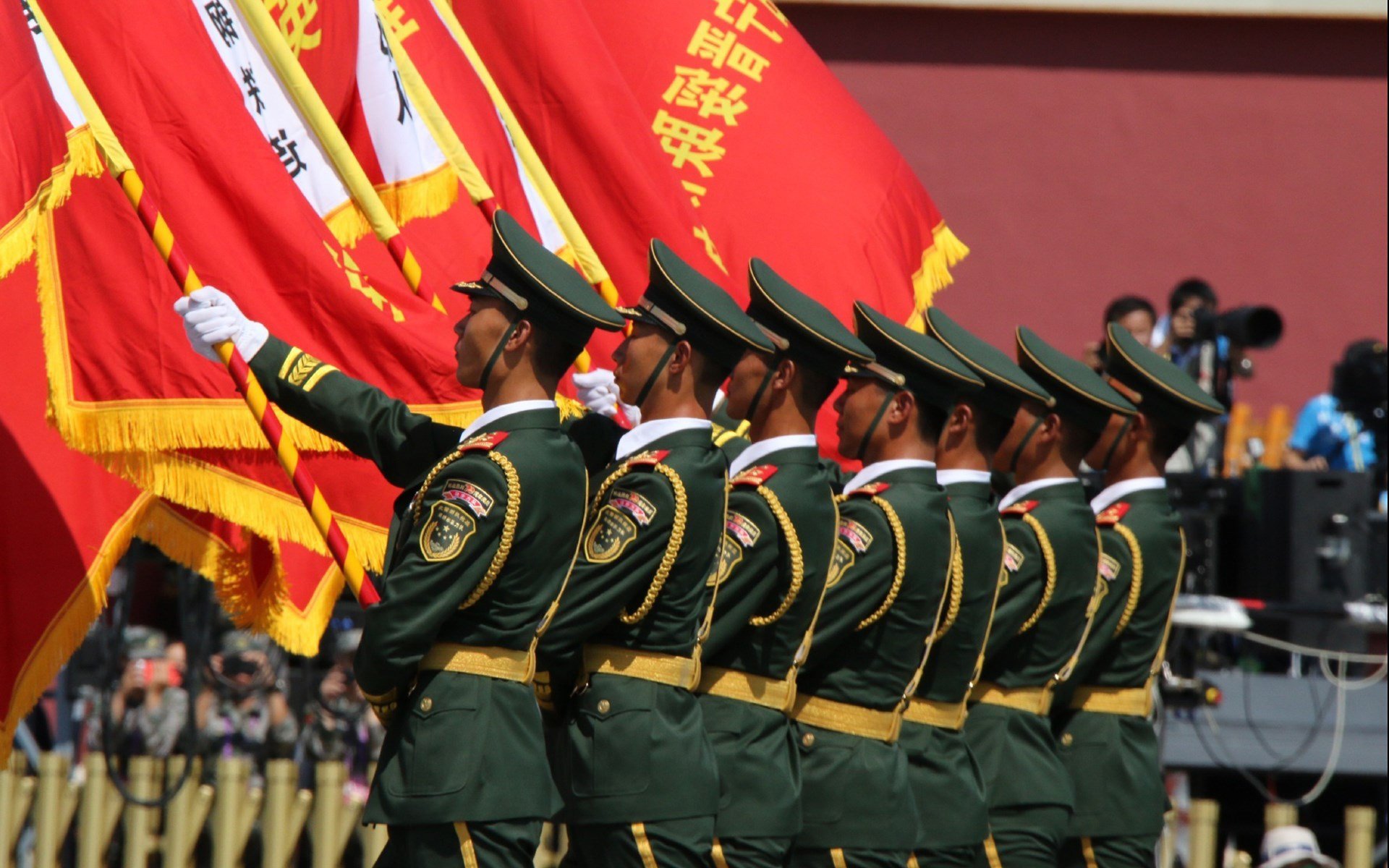 篮球盛宴，辽宁队速胜凯尔特人创奇迹，贝恩欧冠决赛接管比赛显王者风范