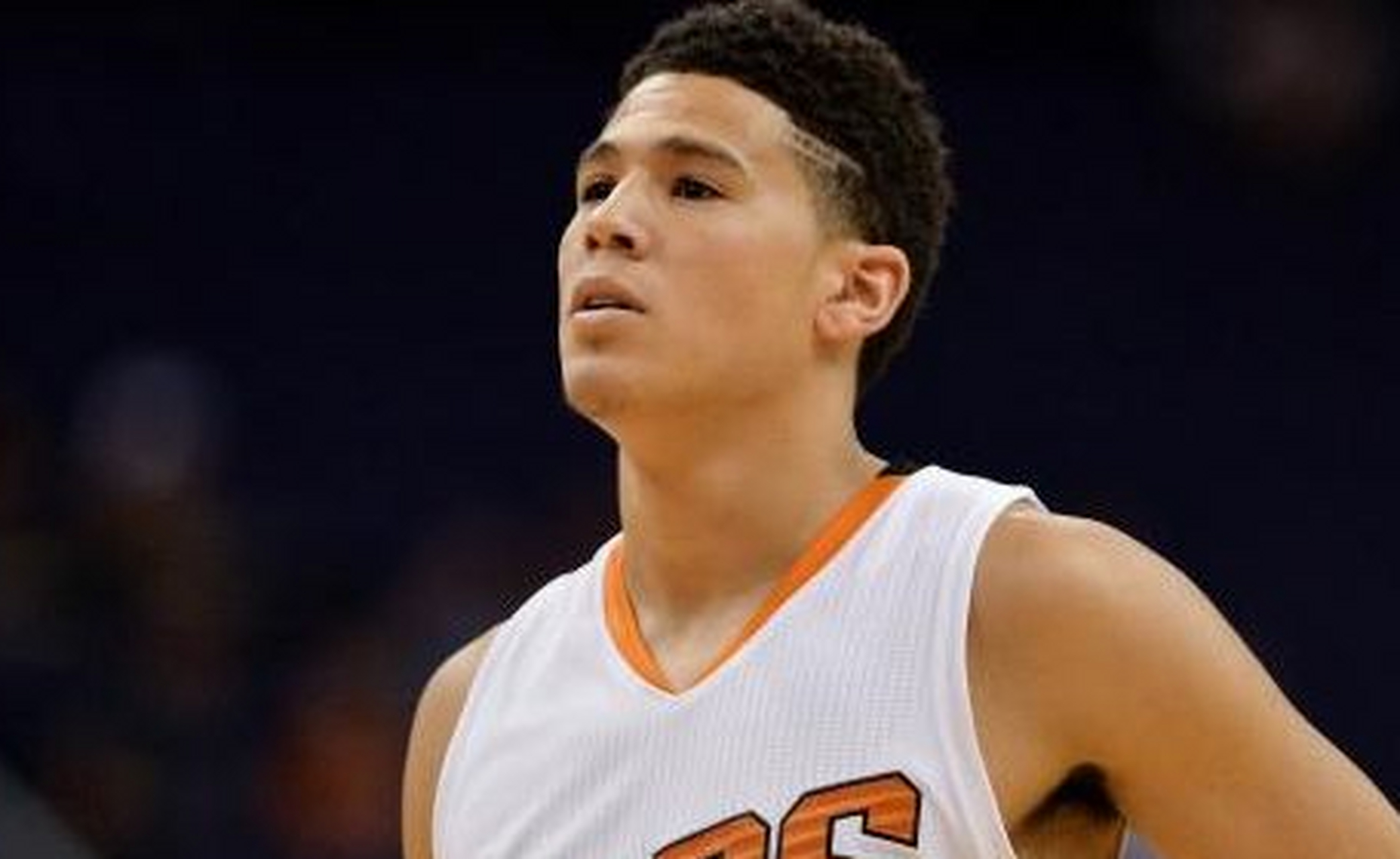 广东队击溃凯尔特人,布克关键进球定乾坤 广东队击溃凯尔特人,布克关键进球定乾坤